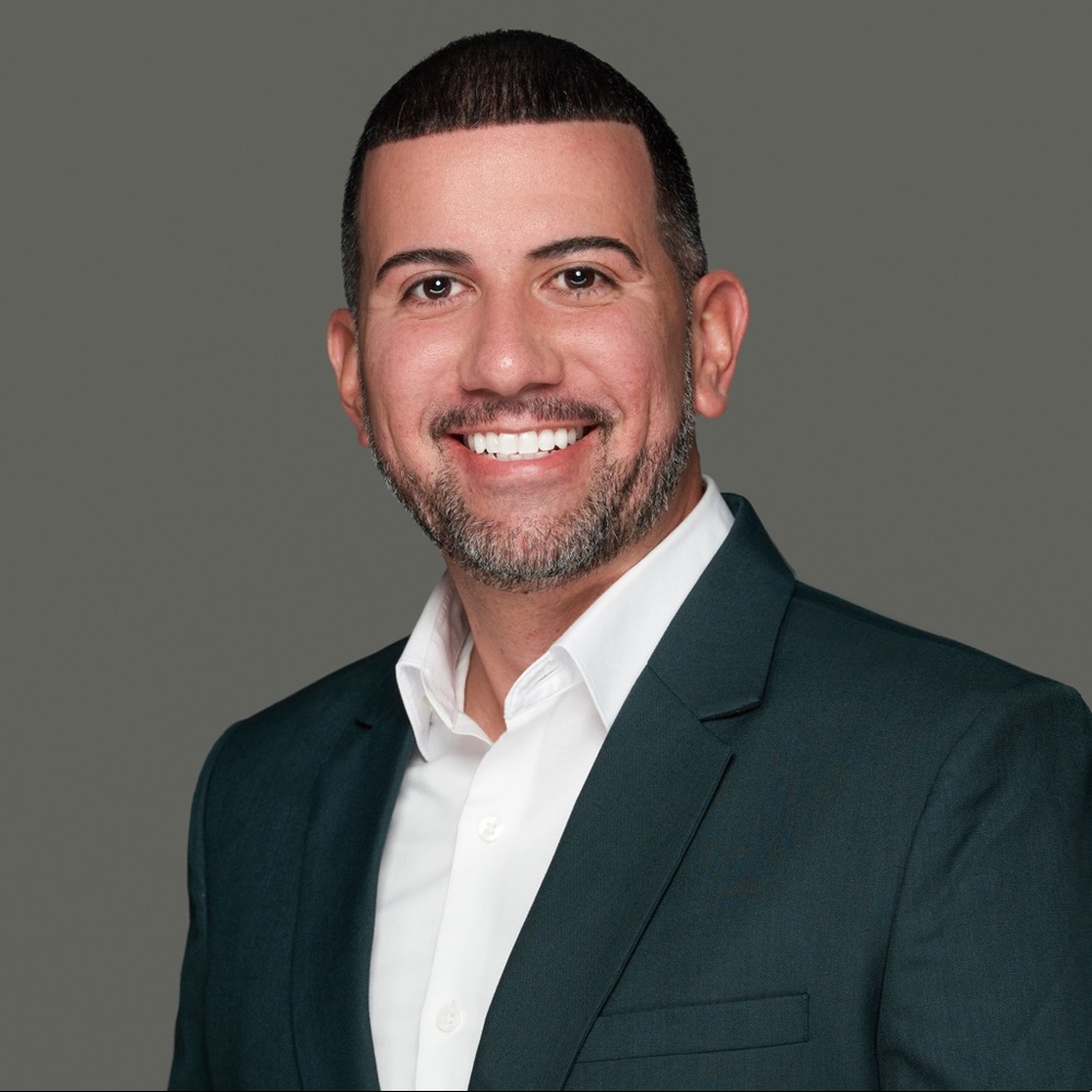 Meet your posher, Emmanuel